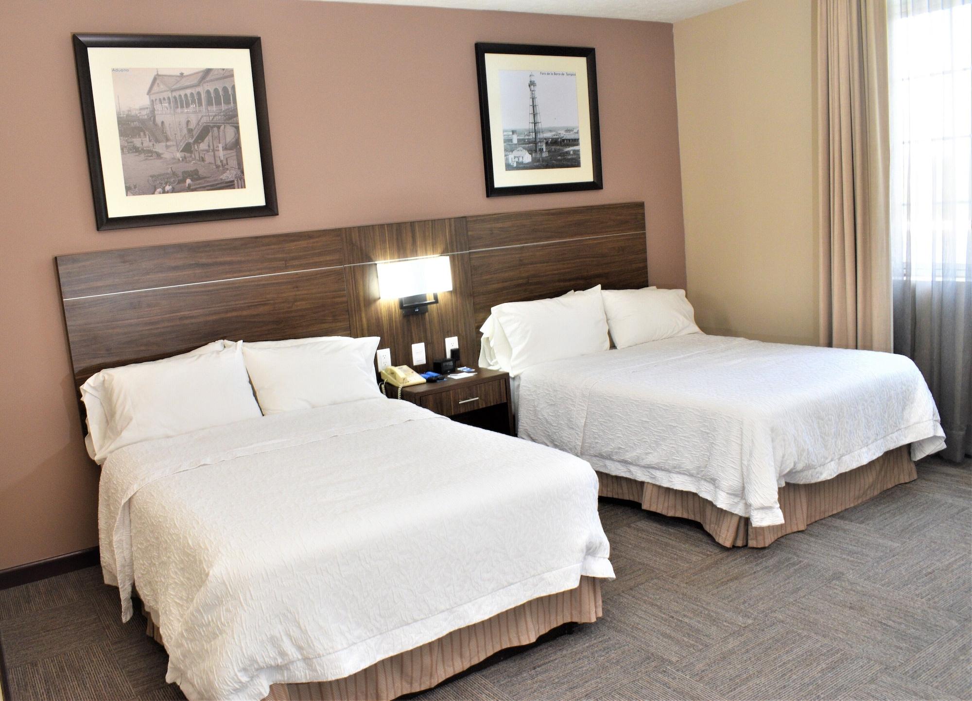 Hampton Inn Tampico Zona Dorada Exterior photo