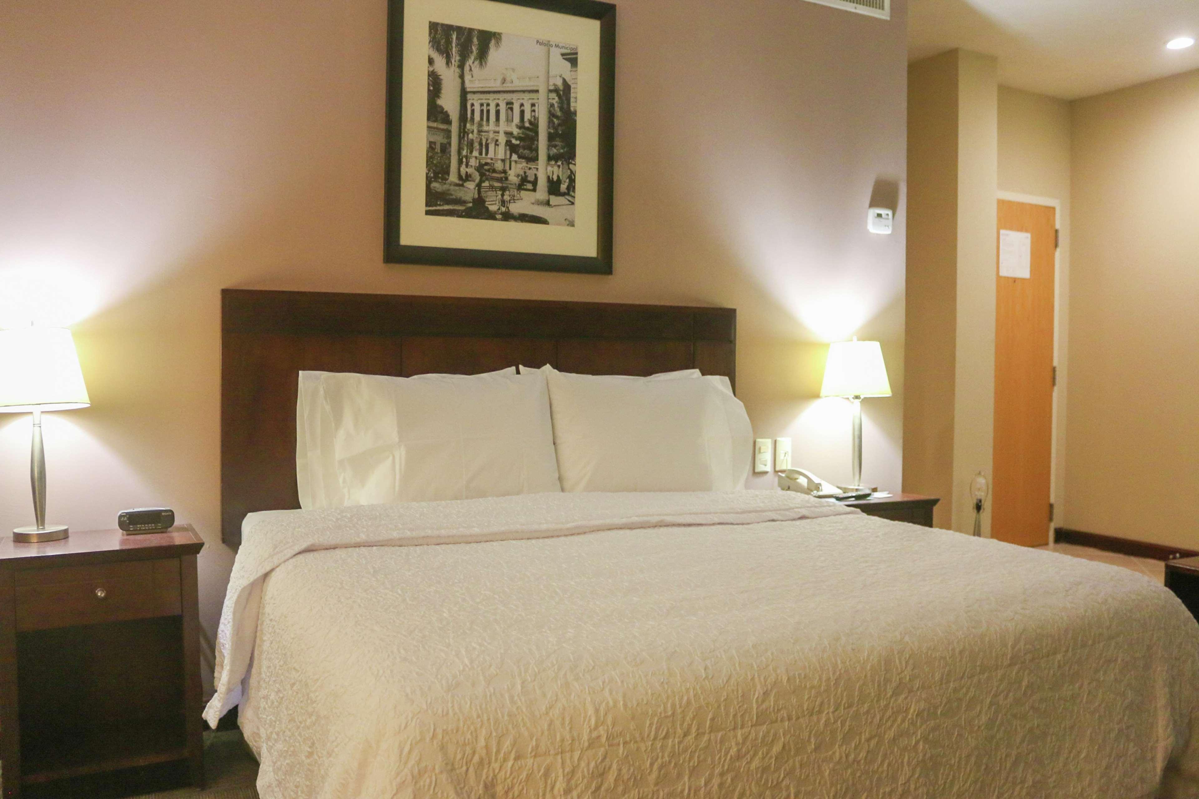 Hampton Inn Tampico Zona Dorada Exterior photo