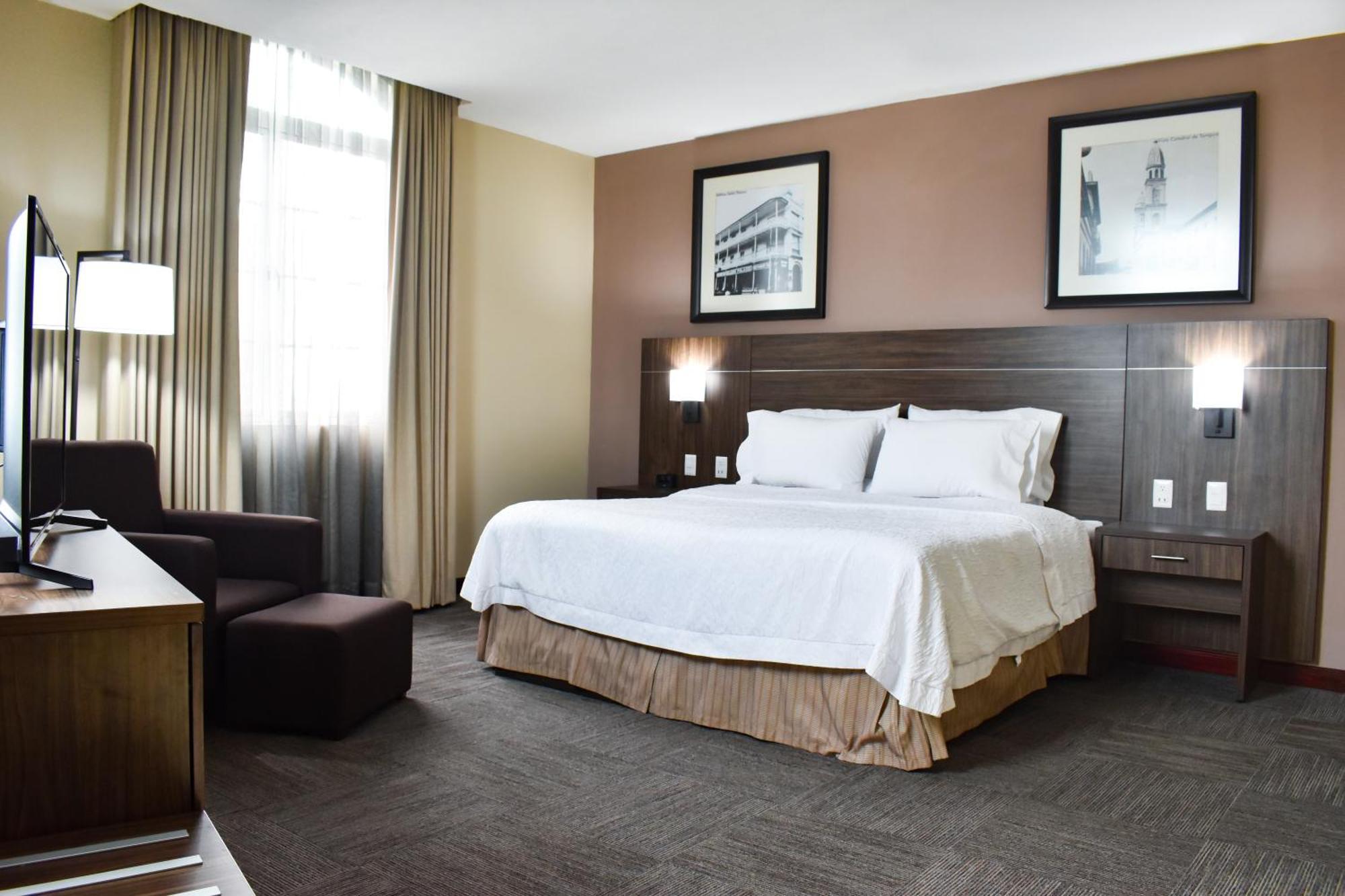 Hampton Inn Tampico Zona Dorada Exterior photo