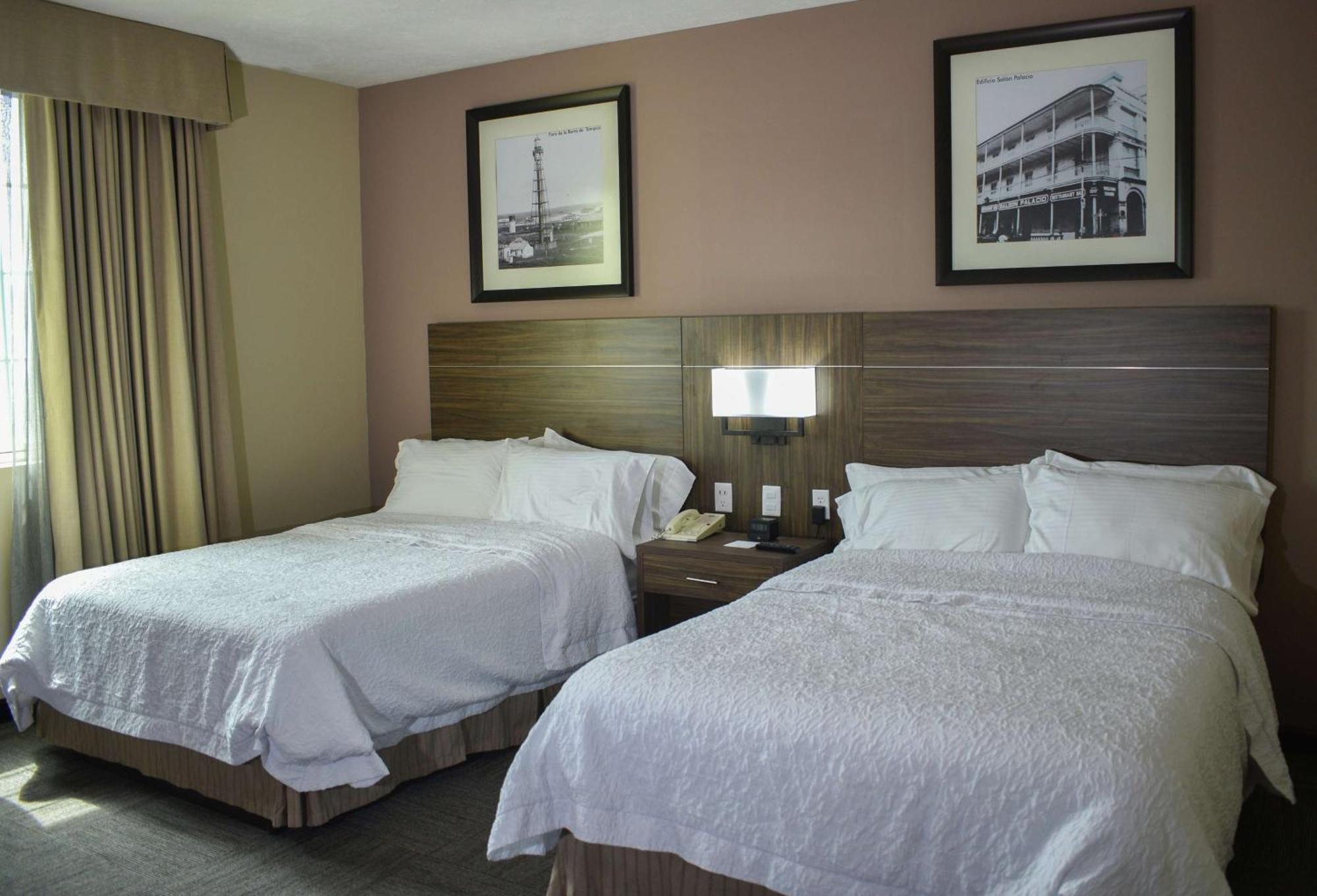 Hampton Inn Tampico Zona Dorada Exterior photo